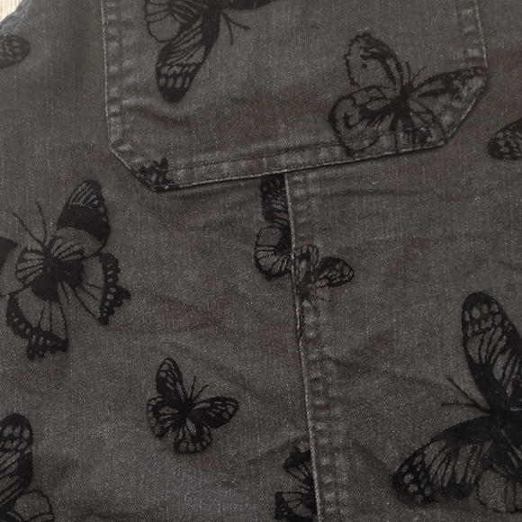 Kids Black Butterfly Print Overalls - Picture 3 of 5